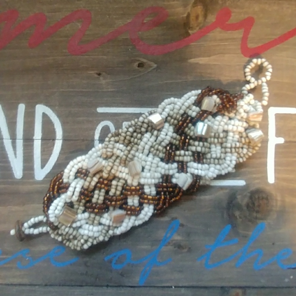 Bead and Shell bracelet
